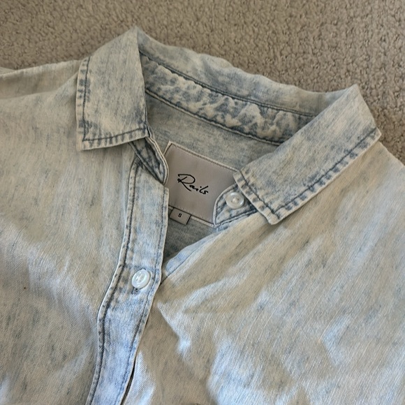 Rails light washed denim button down top - Picture 3 of 3